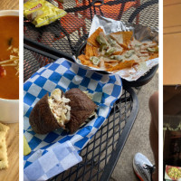 Momma Goldberg's Deli